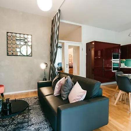 アパート Luxury Downtown Mit Garage