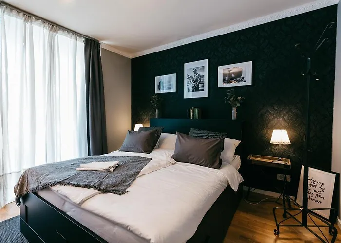 شقة Luxury Downtown Mit Garage