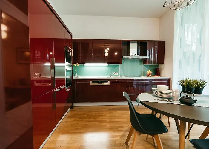 شقة Luxury Downtown Mit Garage