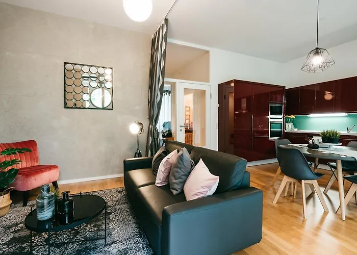 شقة Luxury Downtown Mit Garage