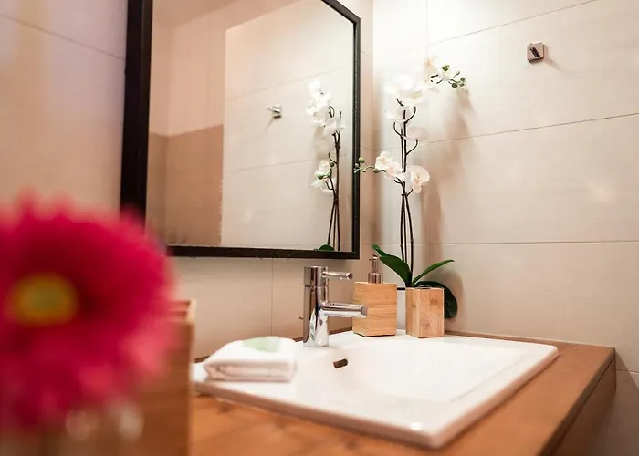 Luxury Downtown Mit Garage شقة